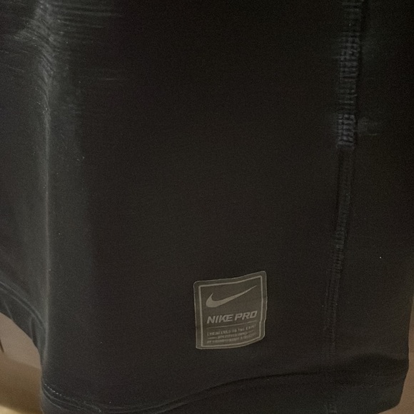 Nike base layer Warm Compression Running Tshirt/Jersey - Picture 3 of 4